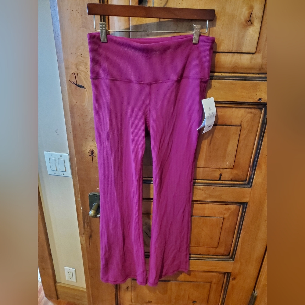 Athleta leggings Elation Rib Crop Flare 3/4